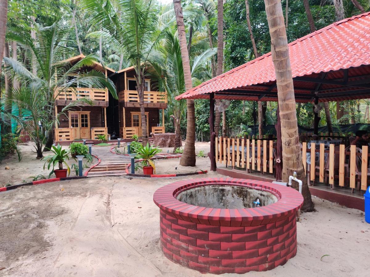 Breezywood Resort Mālvan Extérieur photo